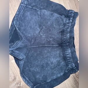 GUC 4 lululemon acid dye navy inner glow shorts